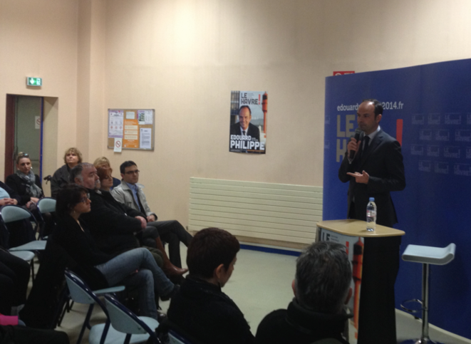 Edouard Philippe, en réunion publique, dans le quartier Sainte-Catherine, le 7 mars 2014 © S.A Edouard Philippe, en réunion publique, dans le quartier Sainte-Catherine, le 7 mars 2014 © S.A
